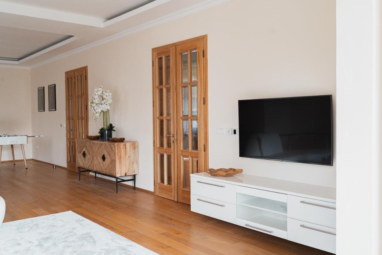 Executive 2-Bdrm Central Suite Usti nad Labem Exterior foto