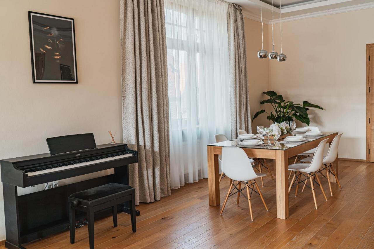 Executive 2-Bdrm Central Suite Usti nad Labem Exterior foto
