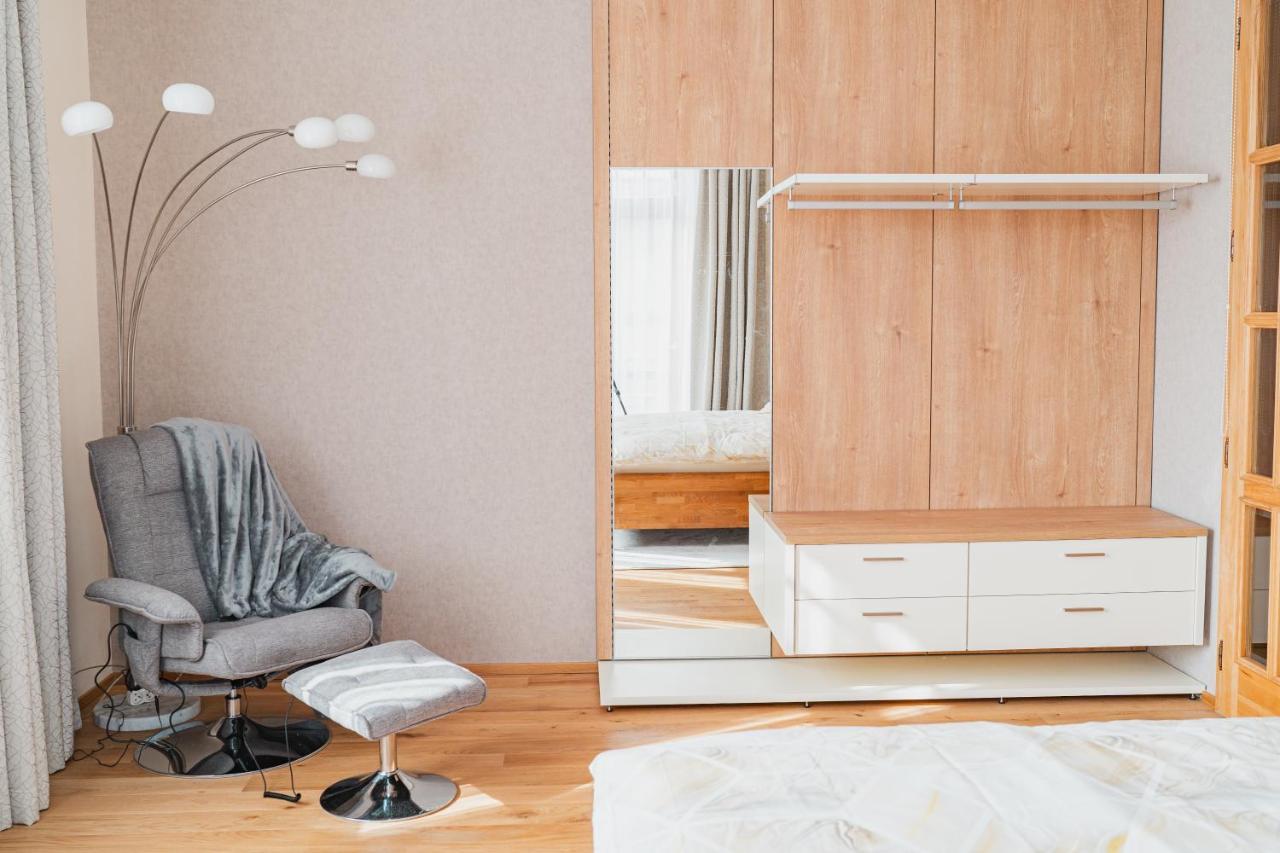 Executive 2-Bdrm Central Suite Usti nad Labem Exterior foto