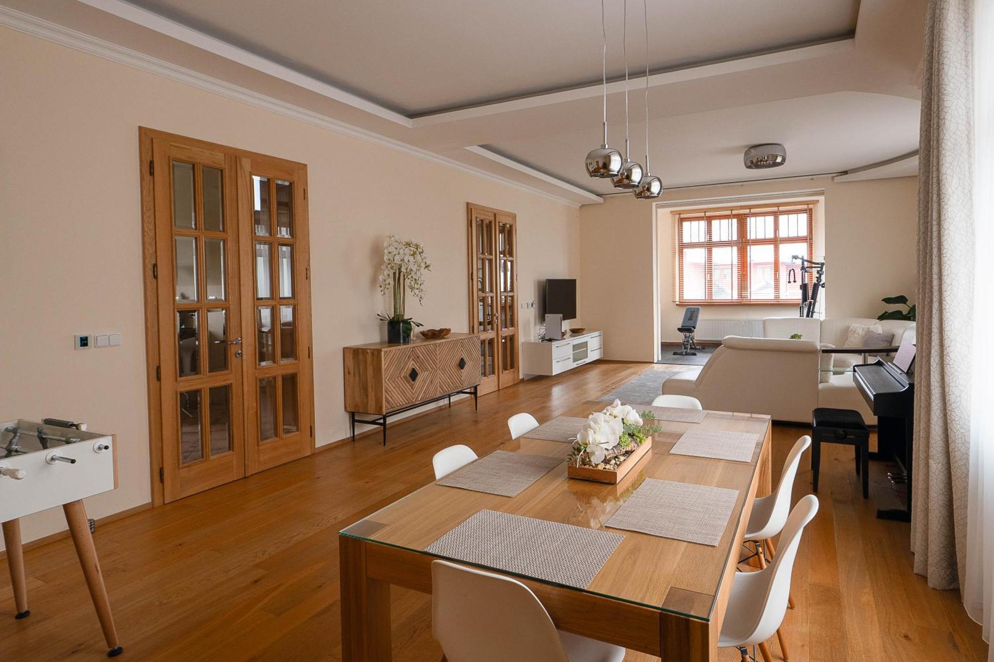 Executive 2-Bdrm Central Suite Usti nad Labem Exterior foto