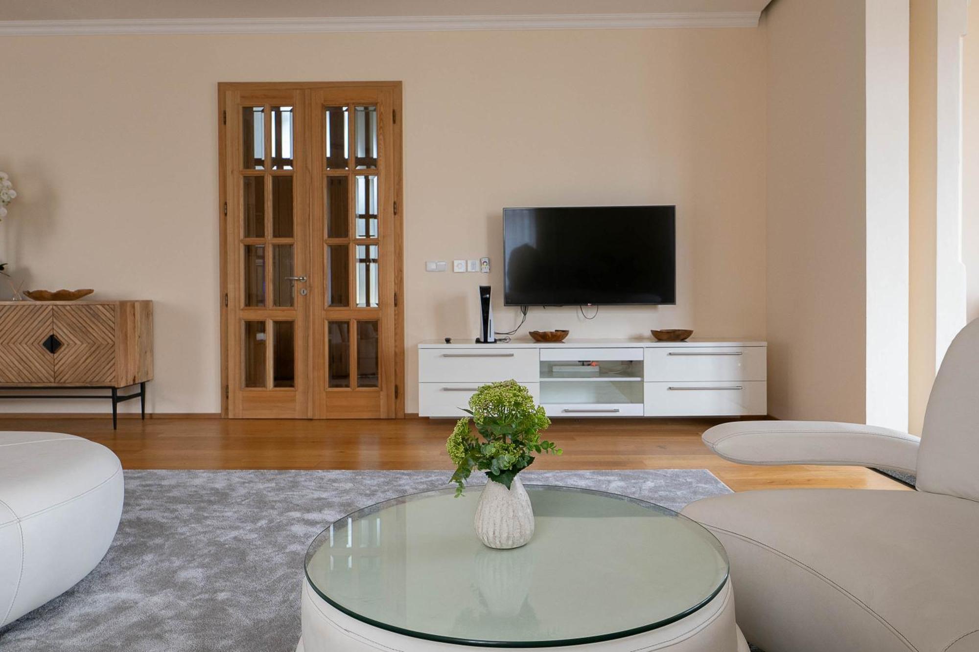 Executive 2-Bdrm Central Suite Usti nad Labem Exterior foto